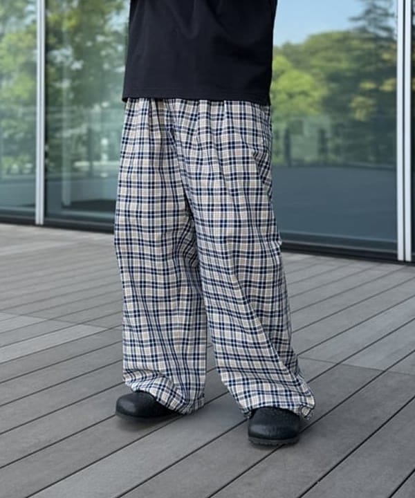 BAKU(東江 漠)さんの「BEAMS WOMEN｜【別注】FRED PERRY / リラックスフィット ピケ ポロシャツ」を使ったコーディネート