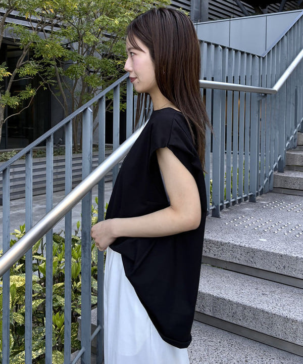 蒲原 捺美さんの「BEAMS WOMEN｜【別注】COG THE BIGSMOKE / LISA フレンチスリーブ トップス」を使ったコーディネート