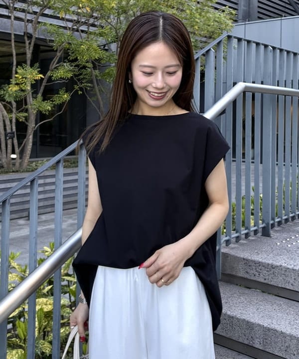 蒲原 捺美さんの「BEAMS WOMEN｜【別注】COG THE BIGSMOKE / LISA フレンチスリーブ トップス」を使ったコーディネート