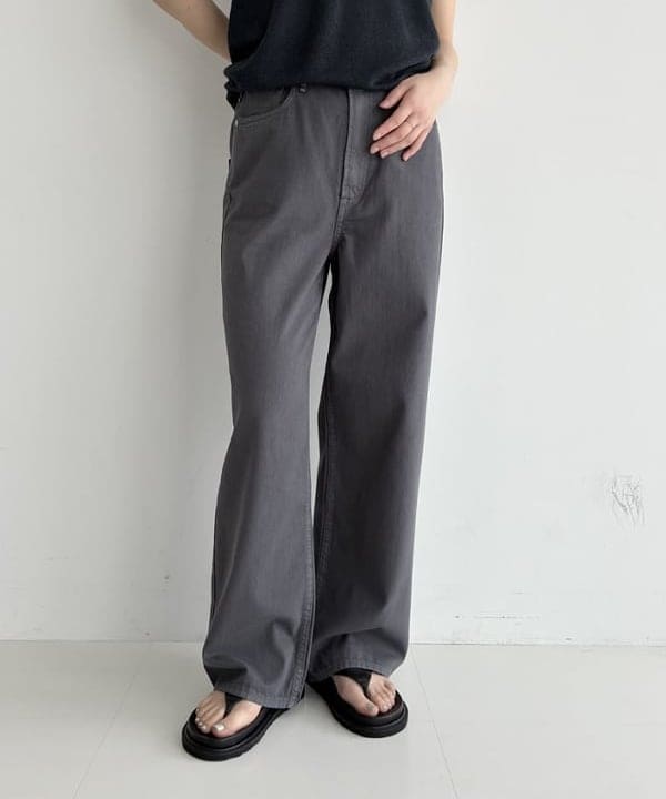 坂本 涼花さんの「BEAMS WOMEN｜【別注】upper hights / LAZY NIECE デニムパンツ」を使ったコーディネート