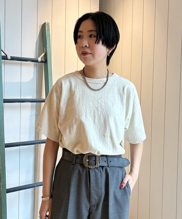 ミナミマリコさんの「BEAMS WOMEN｜ティーダブ ワイド スラックス」を使ったコーディネート