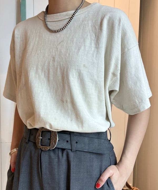 ミナミマリコさんの「BEAMS WOMEN｜ティーダブ ワイド スラックス」を使ったコーディネート