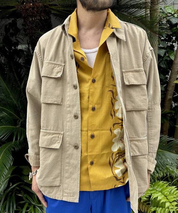 Takahashi Yujiさんの「BEAMS WOMEN｜【別注】REMI RELIEF / Military Shirt Jacket Cotton」を使ったコーディネート