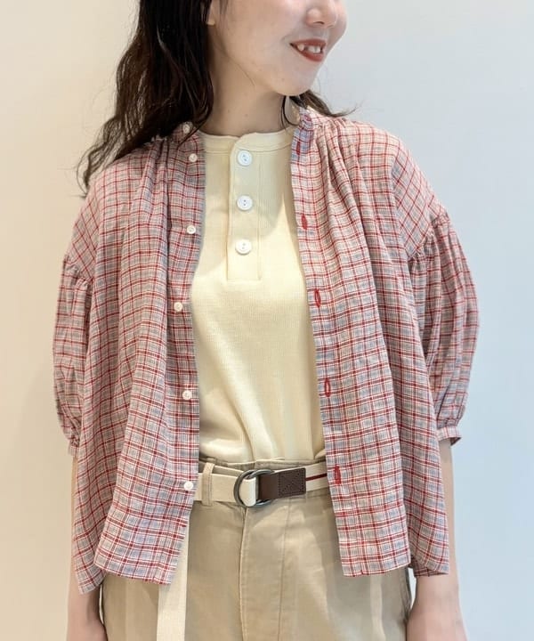 おのすさんの「BEAMS WOMEN｜【別注】HEAR MY NAME &times; maturely / ニュアンス チノ」を使ったコーディネート