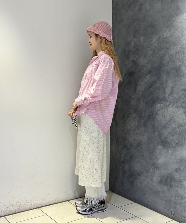 マツモト アカネさんの「BEAMS WOMEN｜ストライプ ビッグ シャツ」を使ったコーディネート