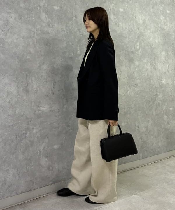 茂野 真楓さんの「BEAMS WOMEN｜ダブルブレスト ジャケット」を使ったコーディネート