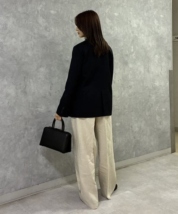 茂野 真楓さんの「BEAMS WOMEN｜ダブルブレスト ジャケット」を使ったコーディネート