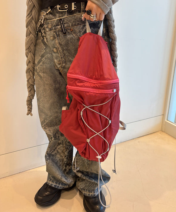 もえのさんの「BEAMS WOMEN｜パッカブル バックパック」を使ったコーディネート