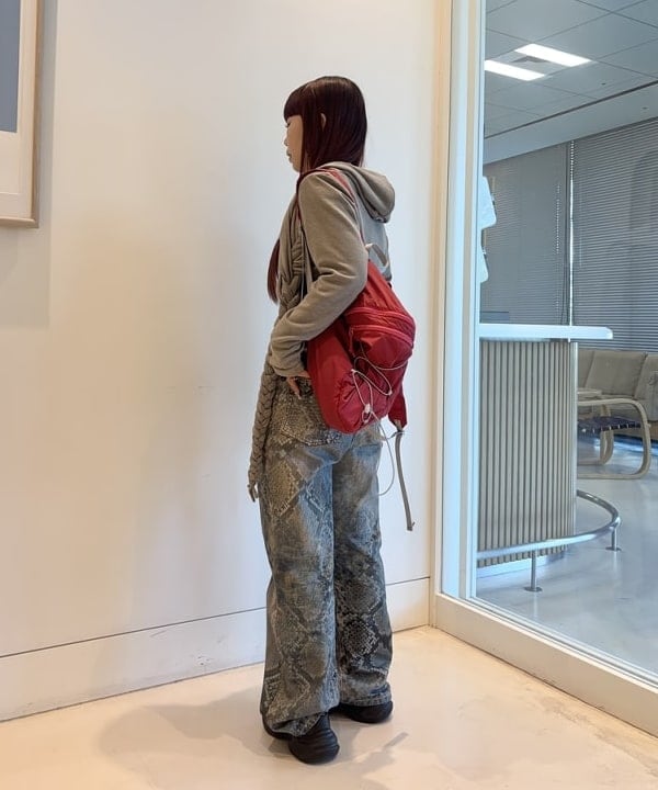 もえのさんの「BEAMS WOMEN｜パッカブル バックパック」を使ったコーディネート