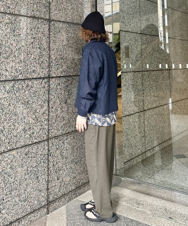 吉田 洸輝さんの「BEAMS WOMEN｜ショートレングス シアー コーチシャツ【ワイドショートフィット】」を使ったコーディネート