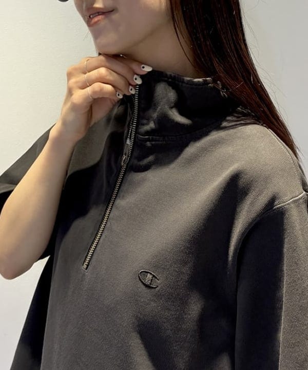 ササキさんの「BEAMS WOMEN｜【別注】Champion / ハーフ ジップ Tシャツ」を使ったコーディネート