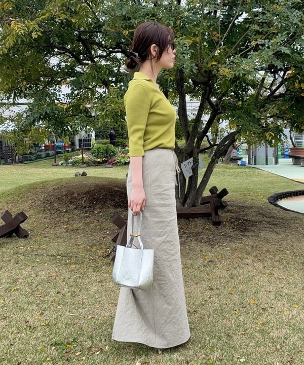 岡 妃呂美さんの「BEAMS WOMEN｜16ゲージ コットン スキッパー ニット」を使ったコーディネート