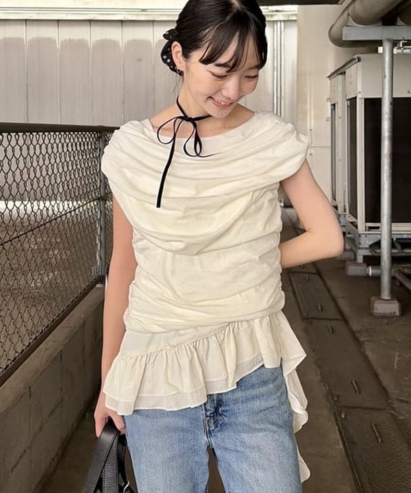 むりょさんの「BEAMS WOMEN｜裾 フレアー キャミソール」を使ったコーディネート