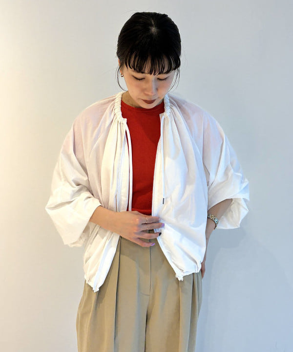 SAKAIさんの「BEAMS WOMEN｜AK+1 / エアリー ナイロン ブルゾン」を使ったコーディネート