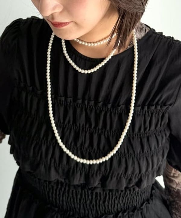 松本 佳菜子さんの「BEAMS WOMEN｜スクエア ワンハンドル バッグ」を使ったコーディネート