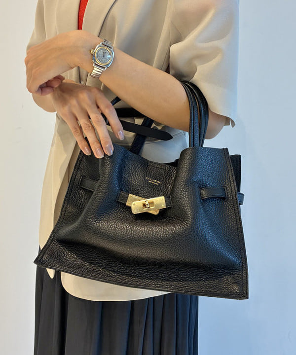 茂野 真楓さんの「BEAMS WOMEN｜ブークレ クルーネック Tシャツ」を使ったコーディネート