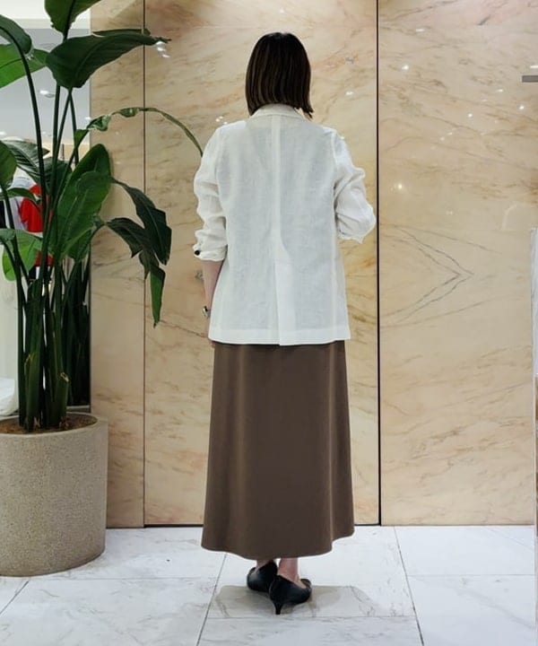 岩沢 珠代さんの「BEAMS WOMEN｜Vネック バック シアーワンピース」を使ったコーディネート