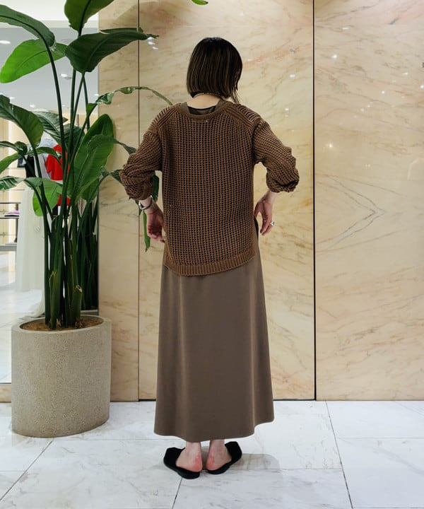 岩沢 珠代さんの「BEAMS WOMEN｜3ゲージ コットン メッシュ プルオーバー」を使ったコーディネート