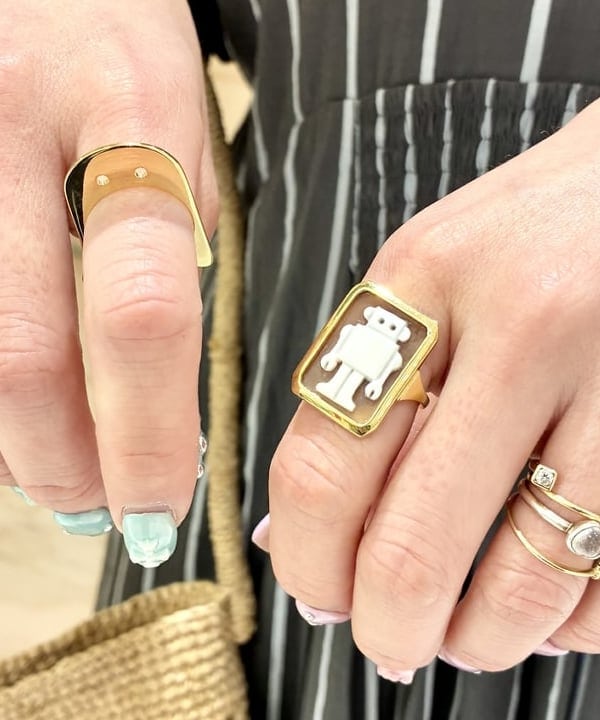 関 桂子さんの「BEAMS WOMEN｜【別注】ne Quittez pas / ボイル ストライプ フレンチスリーブ ワンピース」を使ったコーディネート