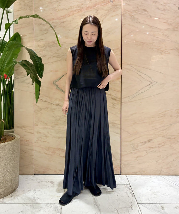 関 桂子さんの「BEAMS WOMEN｜【別注】A VACATION / ONYX ROAM トートバッグ」を使ったコーディネート