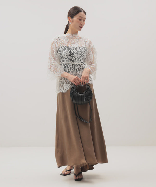 隈元 楓さんの「BEAMS WOMEN｜リバーレース ブラウス」を使ったコーディネート