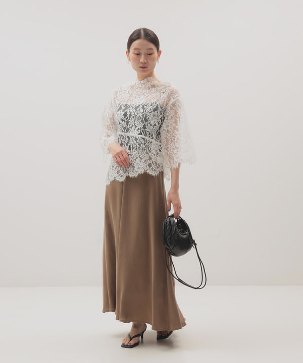 隈元 楓さんの「BEAMS WOMEN｜リバーレース ブラウス」を使ったコーディネート