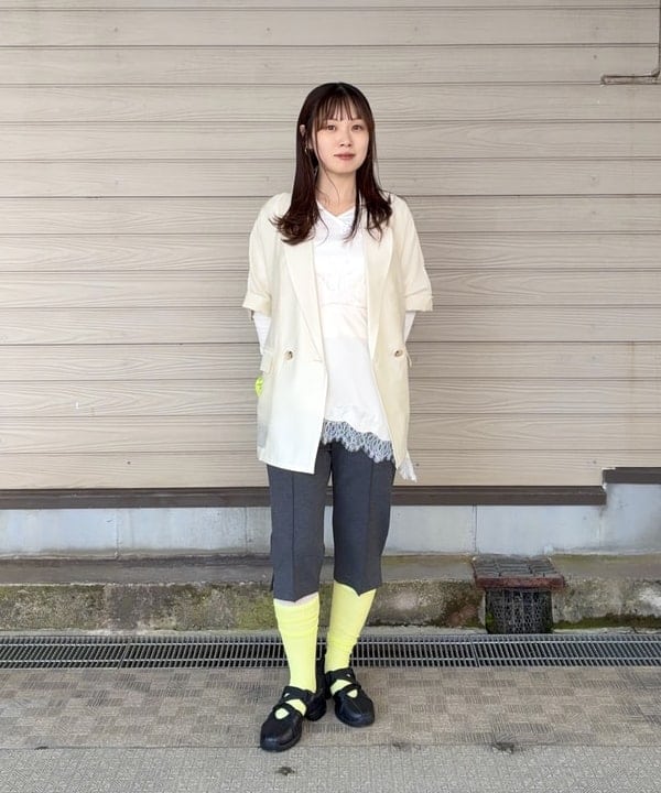 カタヤマ アヤさんの「BEAMS WOMEN｜リンクル ドルマン 2ボタン ダブル ジャケット」を使ったコーディネート