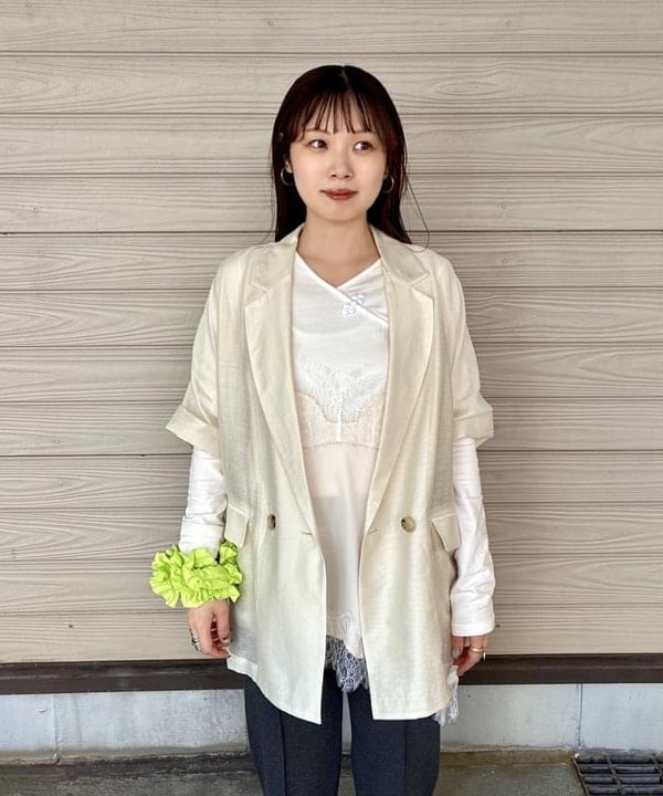 カタヤマ アヤさんの「BEAMS WOMEN｜リンクル ドルマン 2ボタン ダブル ジャケット」を使ったコーディネート