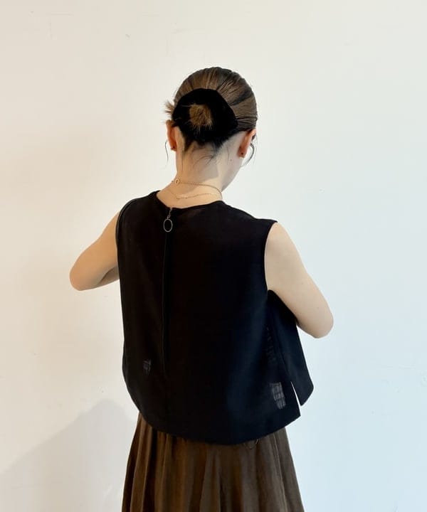 AONO SHIKAMAさんの「BEAMS WOMEN｜AK+1 / クロップド ブラウス」を使ったコーディネート