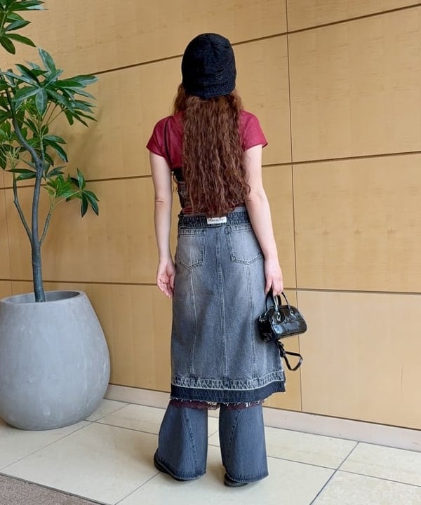 ハルキ　モモナさんの「BEAMS WOMEN｜デニム フレア パンツ」を使ったコーディネート