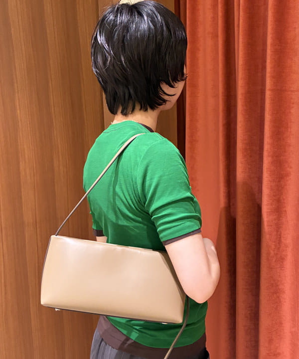 イナダさんの「BEAMS WOMEN｜AK+1 / シアー Tシャツ」を使ったコーディネート