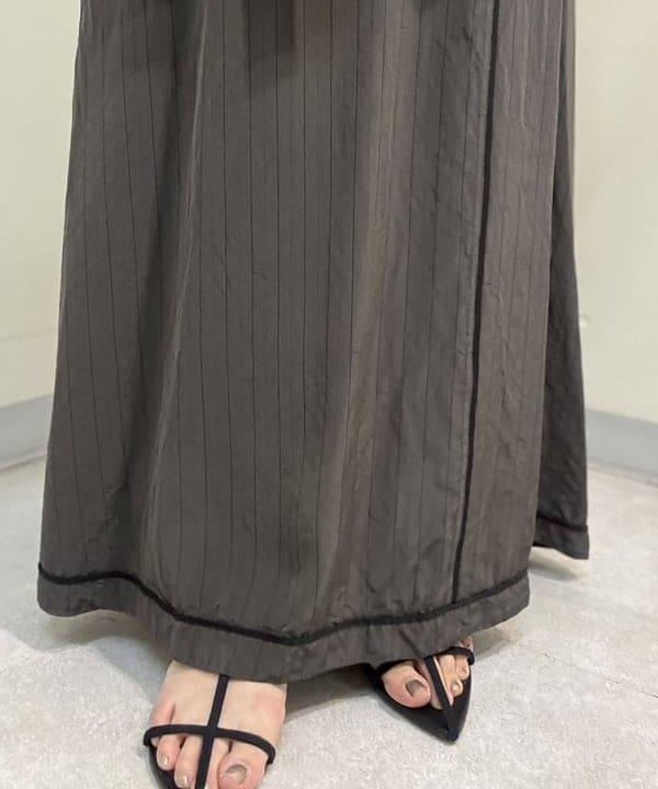 塚越 有紀さんの「BEAMS WOMEN｜AK+1 / リネン ベルテッド ジレ」を使ったコーディネート