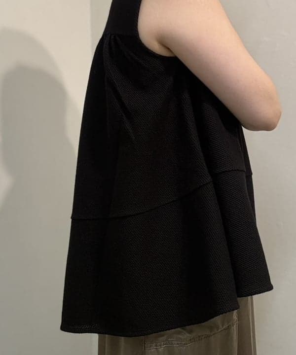 塚越 有紀さんの「BEAMS WOMEN｜【別注】A VACATION / ONYX ROAM トートバッグ」を使ったコーディネート