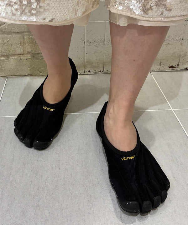 マツミヤさんの「BEAMS WOMEN｜maturely / スパンコール ハーフ パンツ」を使ったコーディネート