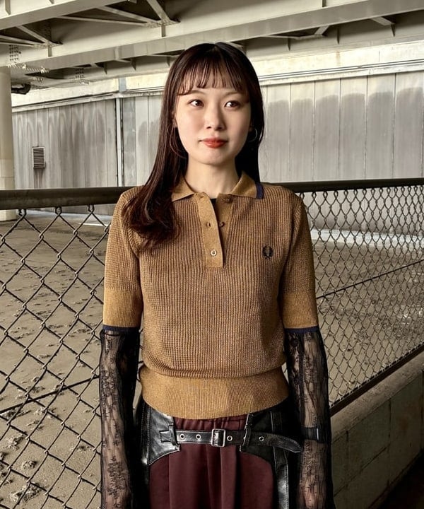 カタヤマ アヤさんの「BEAMS WOMEN｜【別注】FRED PERRY / リブ ニット シャツ」を使ったコーディネート