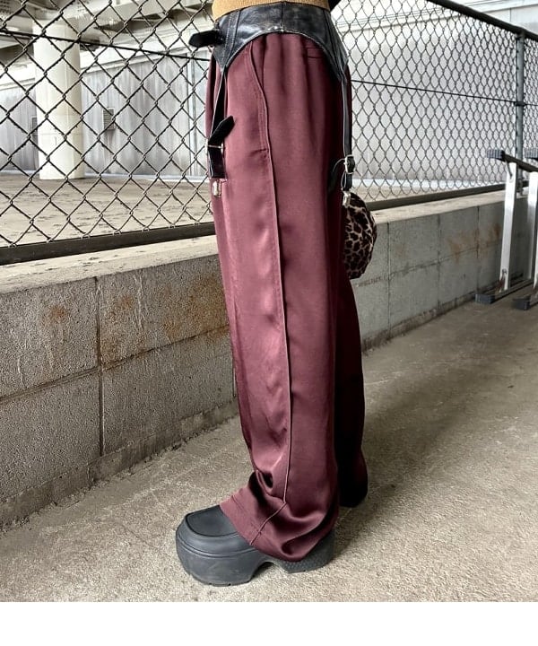 カタヤマ アヤさんの「BEAMS WOMEN｜【別注】FRED PERRY / リブ ニット シャツ」を使ったコーディネート