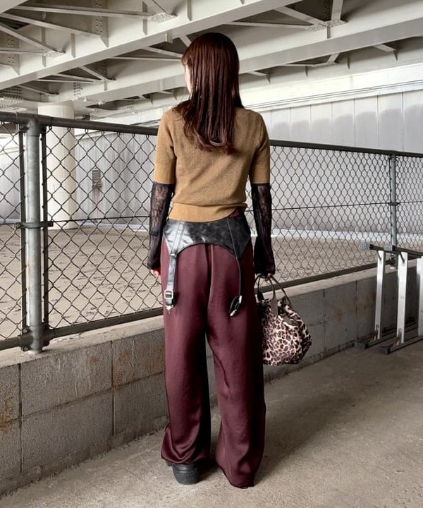 カタヤマ アヤさんの「BEAMS WOMEN｜【別注】FRED PERRY / リブ ニット シャツ」を使ったコーディネート