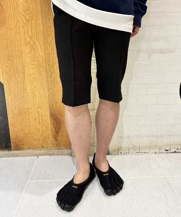 マツミヤさんの「BEAMS WOMEN｜ストレッチ カプリ パンツ」を使ったコーディネート