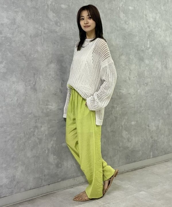 茂野 真楓さんの「BEAMS WOMEN｜3ゲージ コットン メッシュ プルオーバー」を使ったコーディネート