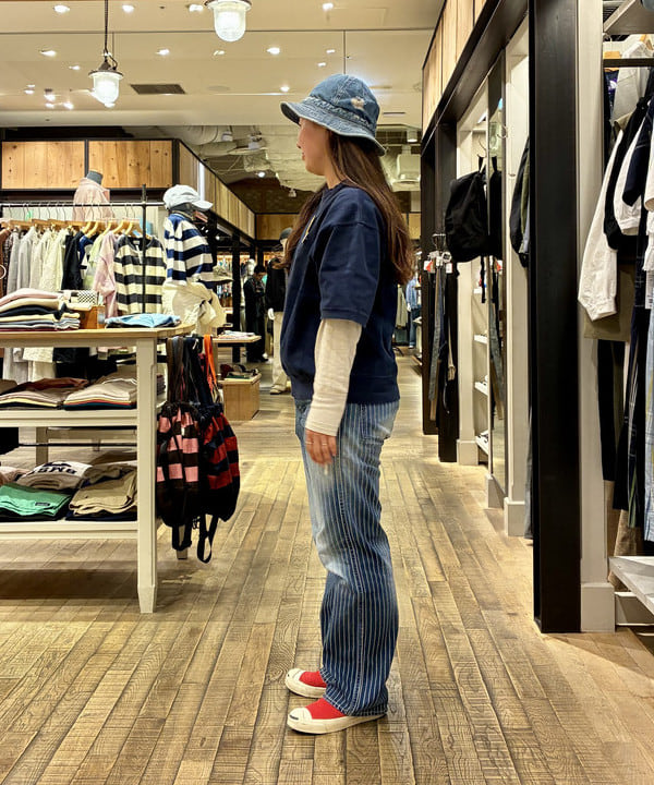 サイトウ　トモミさんの「BEAMS WOMEN｜【別注】Healthknit / クルーネック ロングスリーブ Tシャツ」を使ったコーディネート