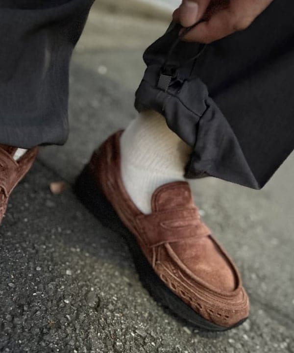 BAKU(東江 漠)さんの「BEAMS WOMEN｜ワイドストレート 2プリーツ  スラックス」を使ったコーディネート