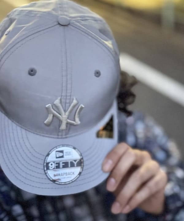 BAKU(東江 漠)さんの「BEAMS WOMEN｜ワイドストレート 2プリーツ  スラックス」を使ったコーディネート