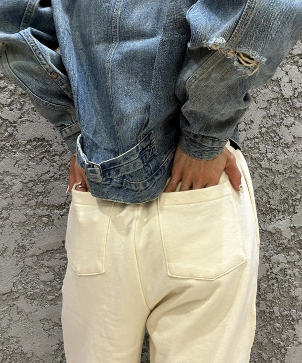 ササキさんの「BEAMS WOMEN｜キリカエライン スウェット パンツ」を使ったコーディネート