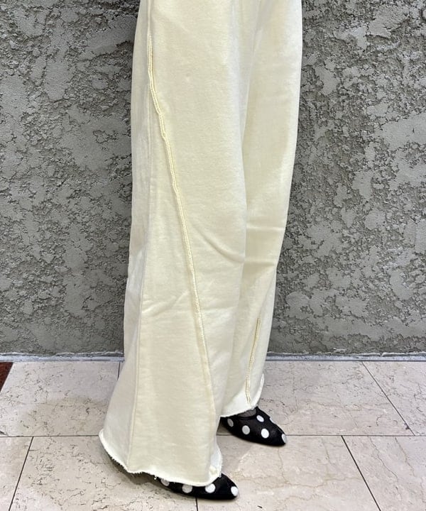 ササキさんの「BEAMS WOMEN｜キリカエライン スウェット パンツ」を使ったコーディネート