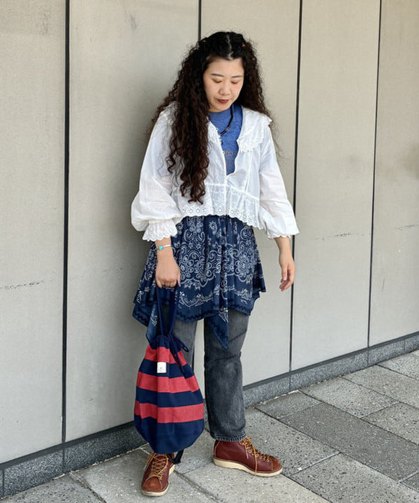 EMORIさんの「BEAMS WOMEN｜【別注】N,P,E / ボーダー カットソー ペイシェントバッグ L」を使ったコーディネート