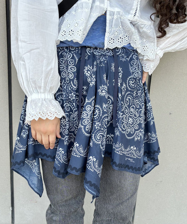 EMORIさんの「BEAMS WOMEN｜【別注】N,P,E / ボーダー カットソー ペイシェントバッグ L」を使ったコーディネート