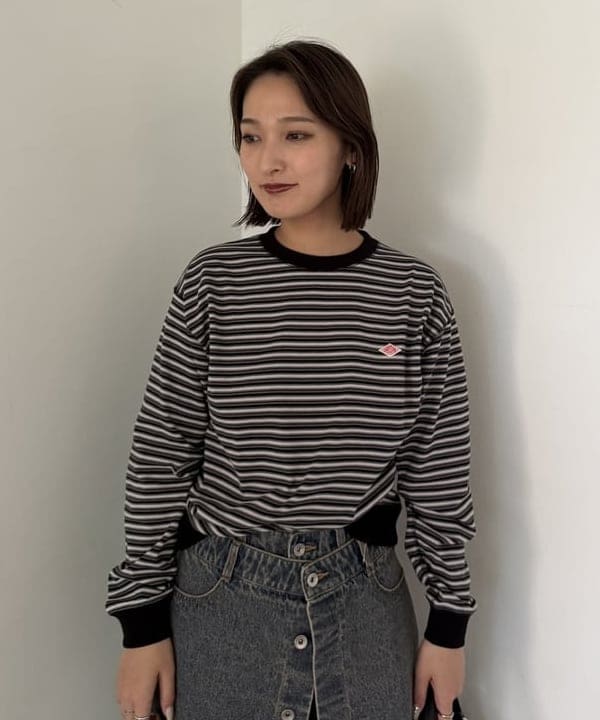 松本 佳菜子さんの「BEAMS WOMEN｜スクエア ワンハンドル バッグ」を使ったコーディネート