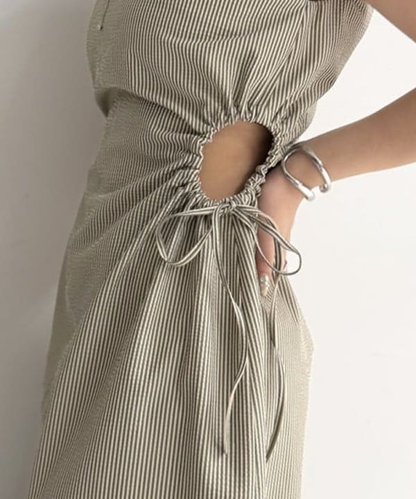 松本 佳菜子さんの「BEAMS WOMEN｜ワンハンドル ペーパー トートバッグ」を使ったコーディネート