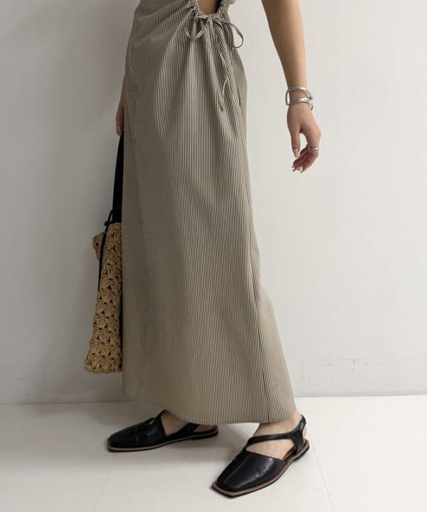 松本 佳菜子さんの「BEAMS WOMEN｜ワンハンドル ペーパー トートバッグ」を使ったコーディネート