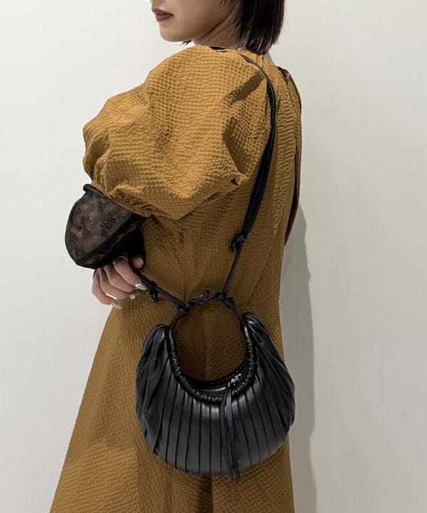 松本 佳菜子さんの「BEAMS WOMEN｜レース テープ キリカエ Tシャツ」を使ったコーディネート